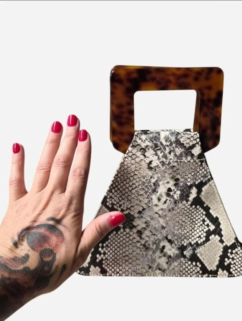 Urban Expressions Delilah white& Black Python-Print Triangle Top Handle Clutch